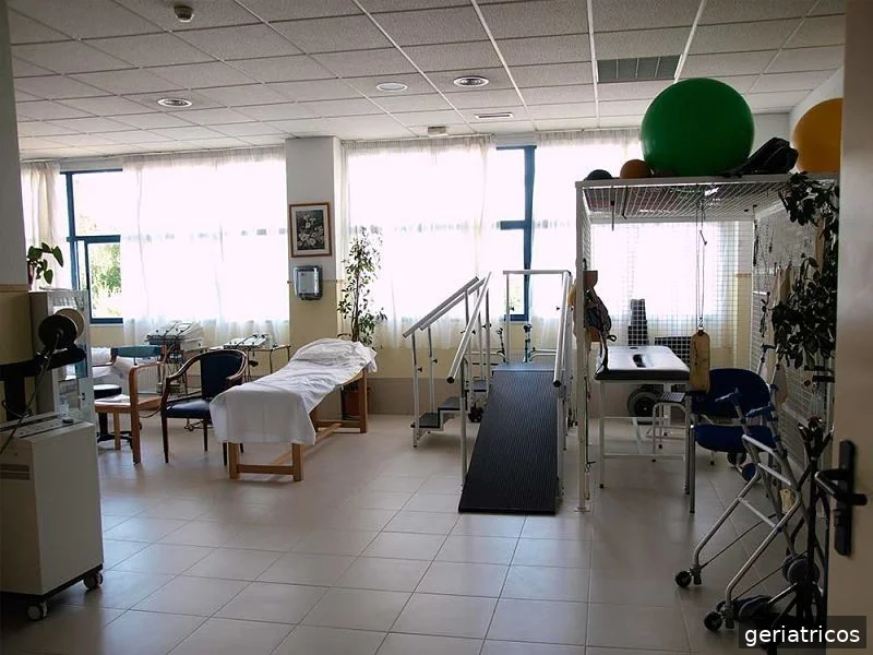 Atenea. Residencia de mayores. Geriatría privada en Mirasierra.